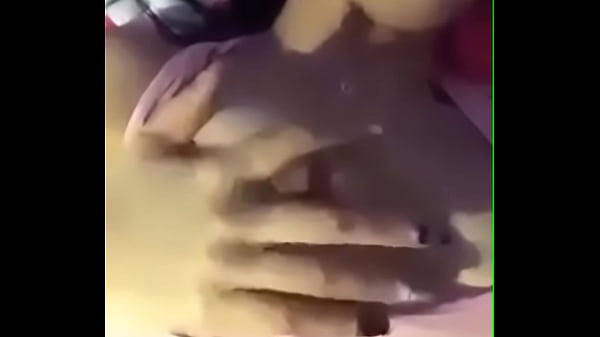 cute Vietnamese girl show sweet pussy