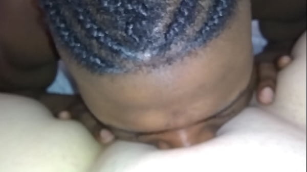 Eating pussy