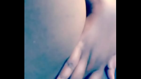 Pussy playing